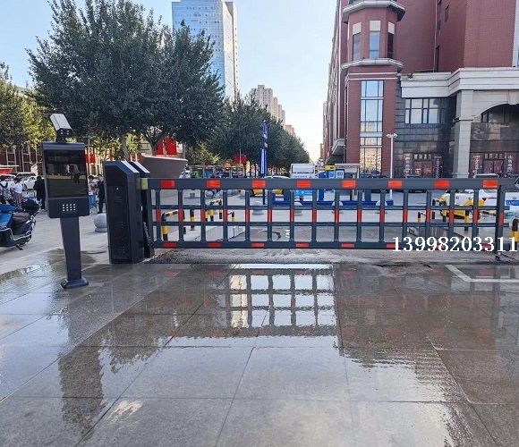 沈陽(yáng)站廣場(chǎng)空降道閘車(chē)牌識(shí)別系統(tǒng)