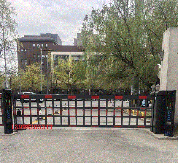 沈陽(yáng)長(zhǎng)白東北氣象中心雙機(jī)箱空降道閘